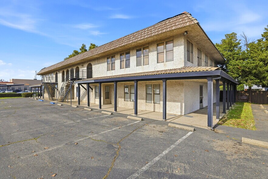 More Photos Of 825 9th St, Marysville Medical For Sale