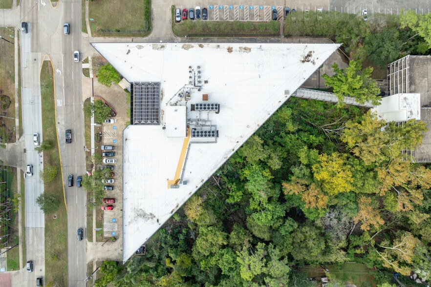 More Photos Of 1001 S Dairy Ashford Rd, Houston Office For Lease