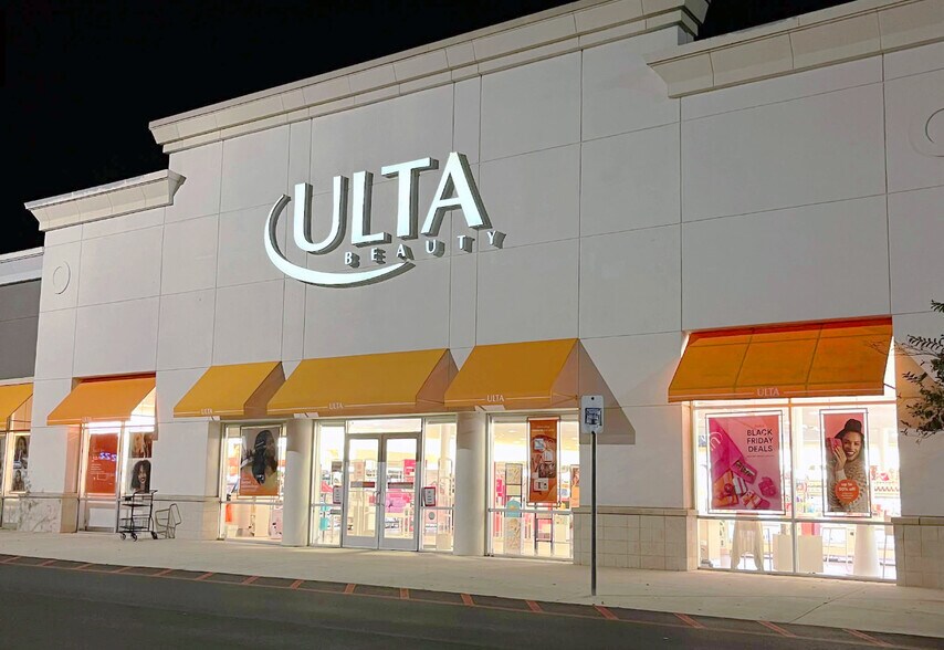 More Photos Of 6850-6902 US Highway 90, Daphne Unknown For Lease