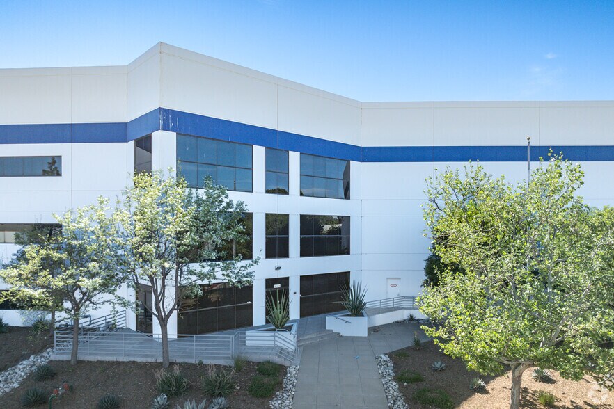 More Photos Of 28381 Vincent Moraga Dr, Temecula Warehouse For Lease