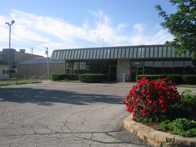 More Photos Of 805 Park Ave, Beaver Dam Industrial For Lease
