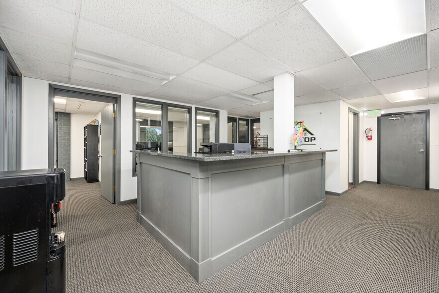 More Photos Of 504 W Eisenhower Blvd, Loveland Office For Sale