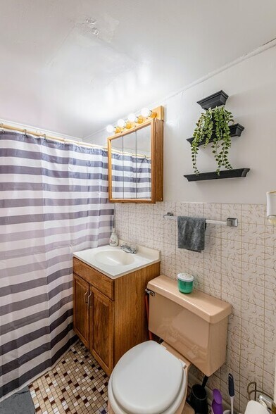 More Photos Of 1617 N 35th Ave, Melrose Park Apartments For Sale