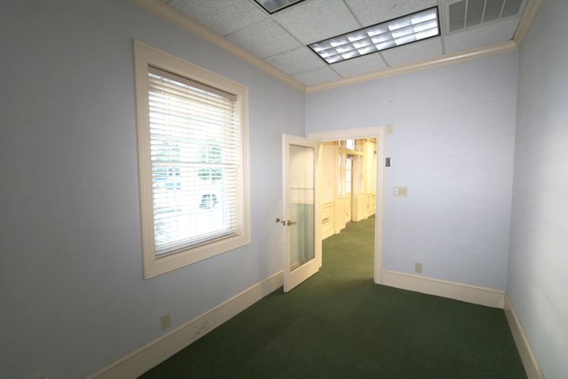 More Photos Of 305 New Neely Ferry Rd, Mauldin Bank For Lease
