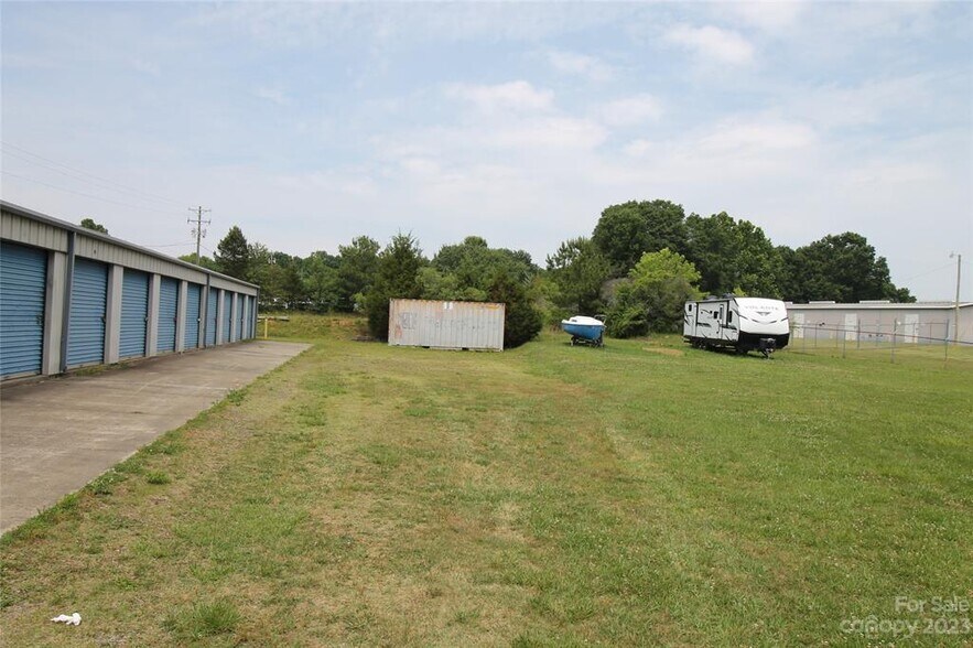 More Photos Of 201 White Jenkins Rd, Bessemer City Self Storage For Sale