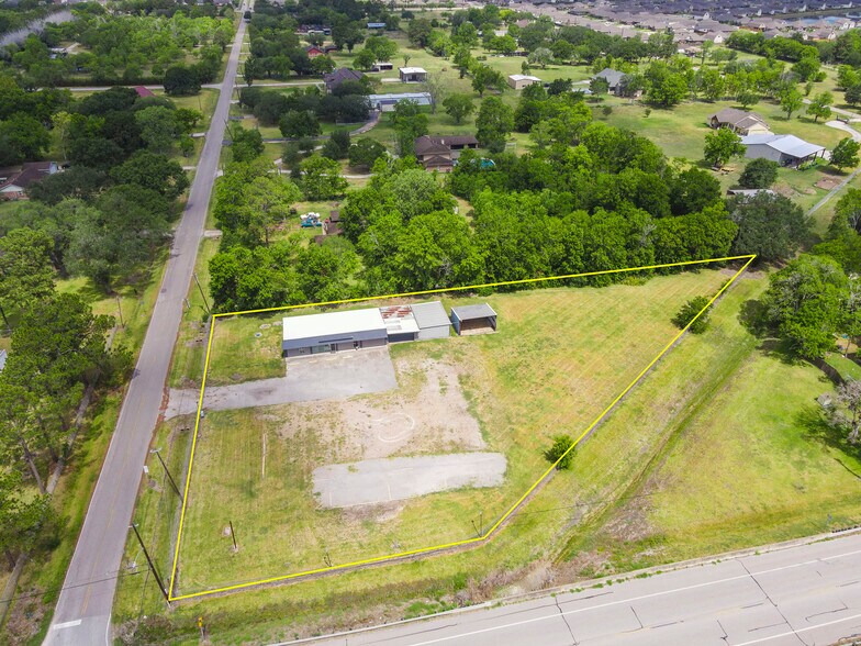 More Photos Of 6756 Masters Rd, Manvel Office For Lease