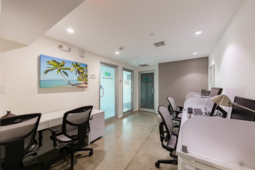 More Photos Of 350 S Miami Ave, Miami Apartments For Sale