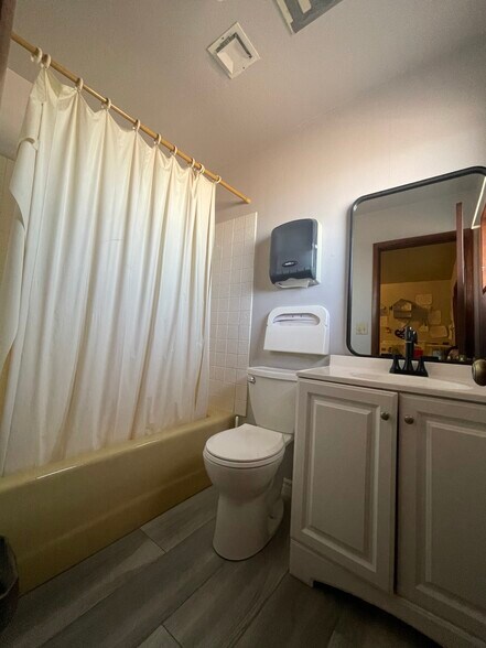 More Photos Of 2675 Westwind Rd, Las Vegas Specialty For Sale