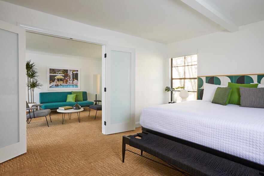 More Photos Of 288 E Camino Monte Vis, Palm Springs Hotel For Sale