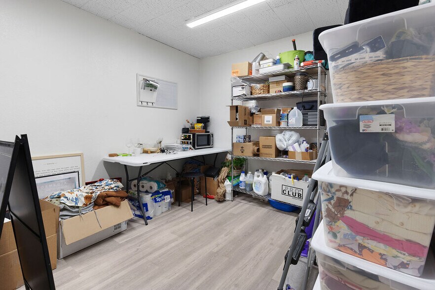 More Photos Of 1104 11th St, Wichita Falls Storefront Retail Office For Sale