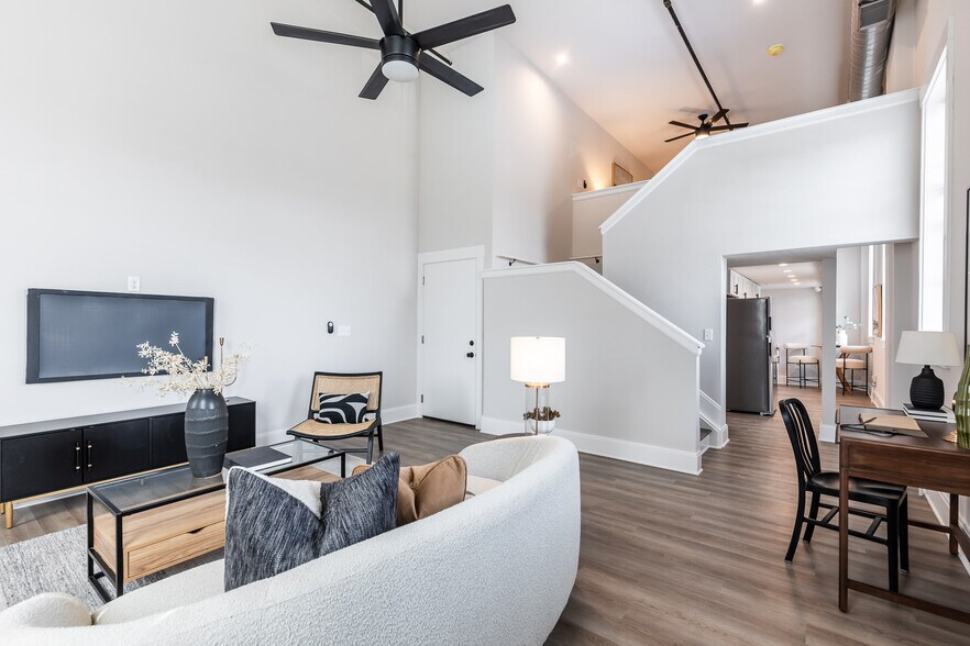 More Photos Of 4000 Colerain Ave, Cincinnati Apartments For Lease