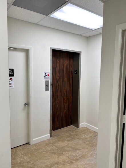 More Photos Of 3035 E Commercial Blvd, Fort Lauderdale Medical For Sale