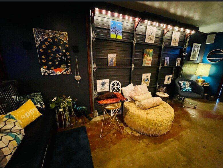 More Photos Of 711 N Steele Ave, Cushing Restaurant For Sale