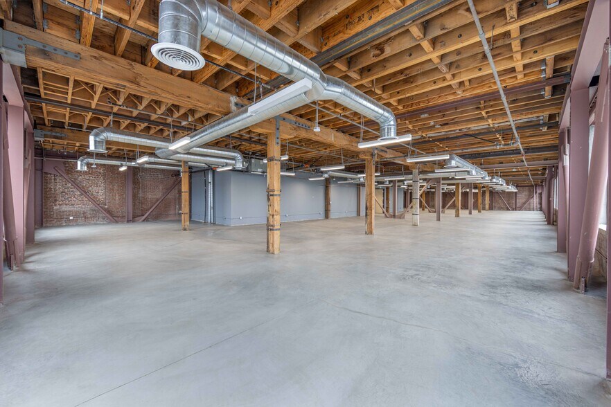More Photos Of 440 Seaton St, Los Angeles Loft Creative Space For Sale