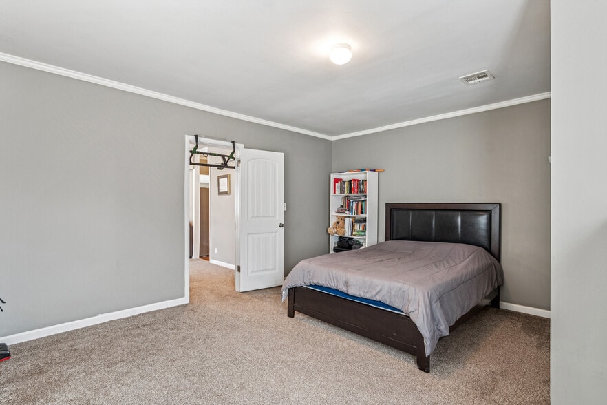 More Photos Of 1915 S Boston Ave, Tulsa Apartments For Sale