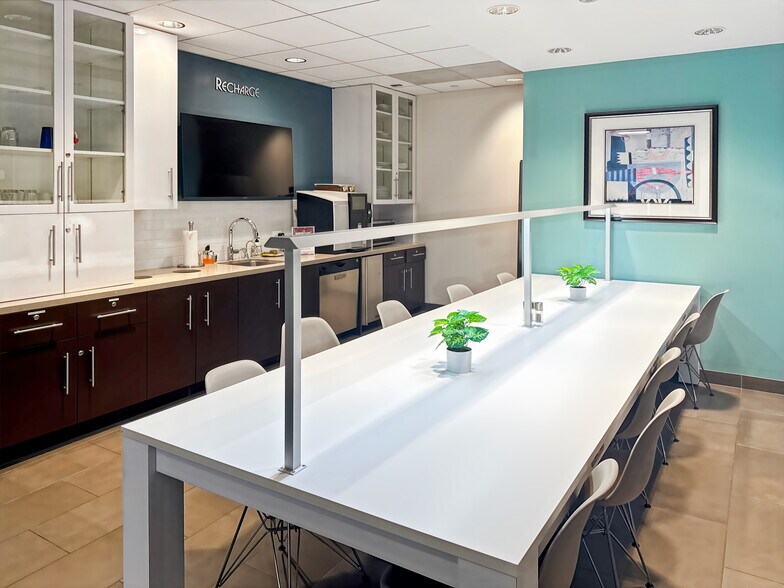 More Photos Of 2029 Century Park E, Los Angeles Coworking Space