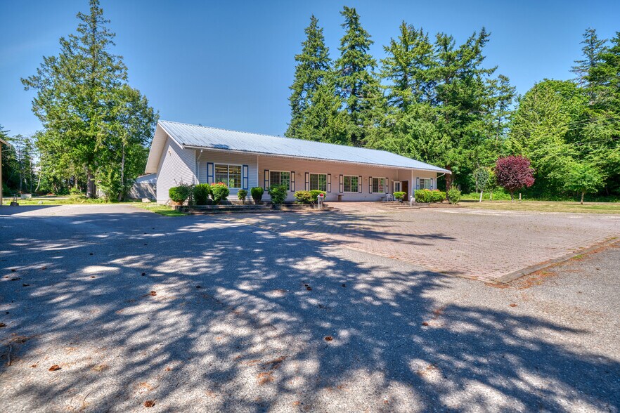 More Photos Of 1591 McKenzie Way, Point Roberts Flex For Sale
