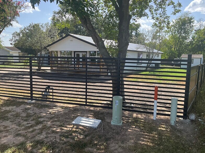 More Photos Of 21095 FM 362 Rd, Waller Flex For Sale