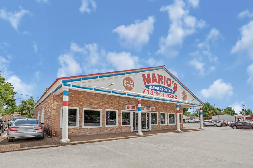 More Photos Of 411 Spencer Hwy, South Houston Auto Dealership For Lease