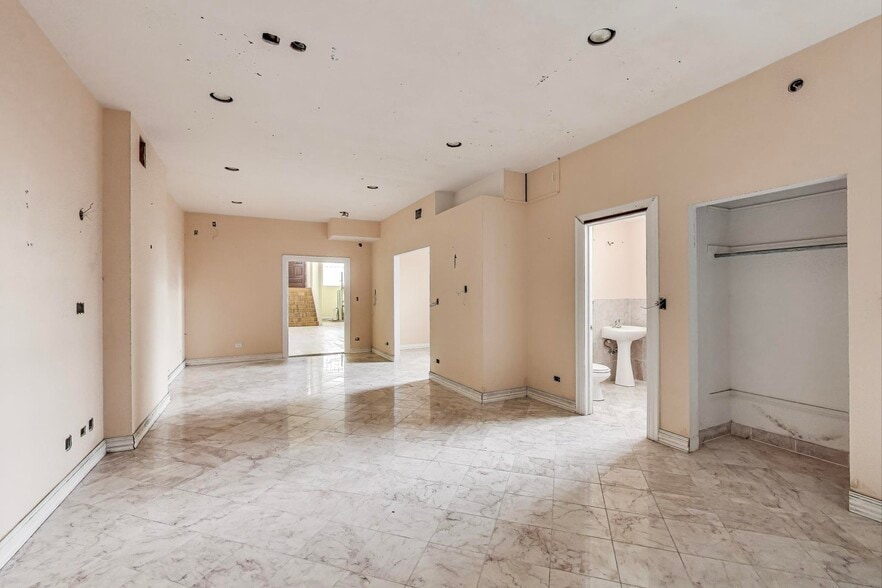 More Photos Of 1312 W North Ave, Chicago Loft Creative Space For Sale