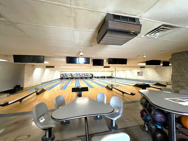 More Photos Of 592 6th St NW, Carrollton Bowling Alley For Sale