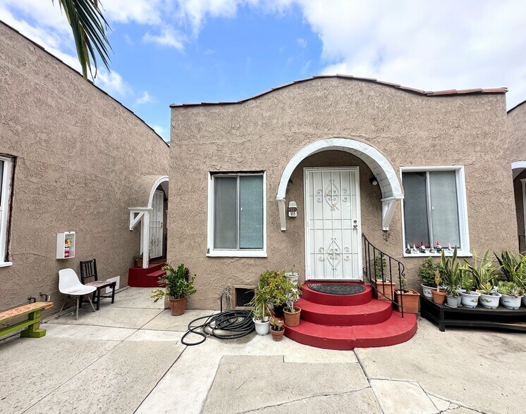 More Photos Of 901 N El Centro Ave, Los Angeles Apartments For Sale