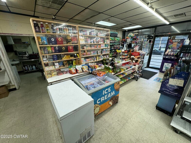 More Photos Of 2115 E Main St, Humboldt Convenience Store For Sale