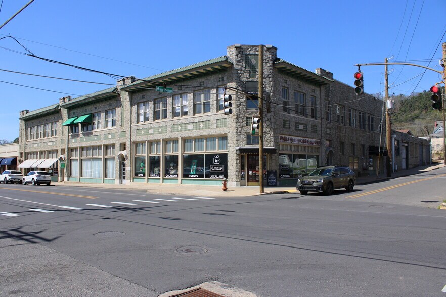 More Photos Of 500 Ouachita Ave, Hot Springs National Park Storefront Retail Office For Sale