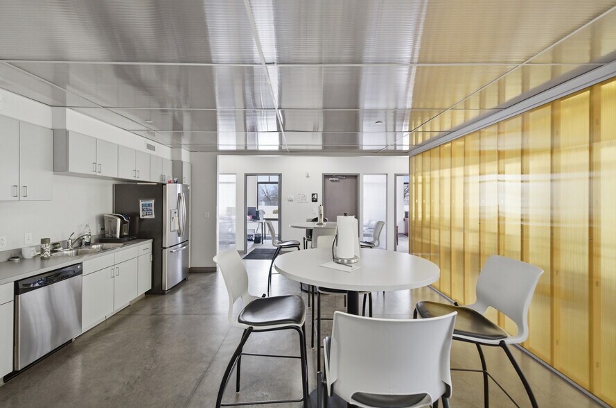 More Photos Of 2415 S Nicklas, Oklahoma City Manufacturing For Lease