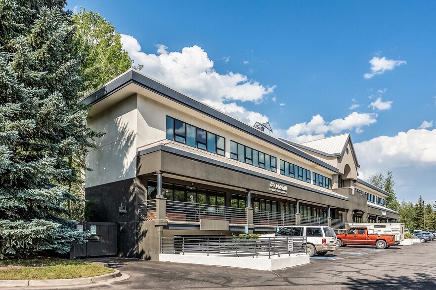 More Photos Of 30 Benchmark Rd, Avon Office For Sale