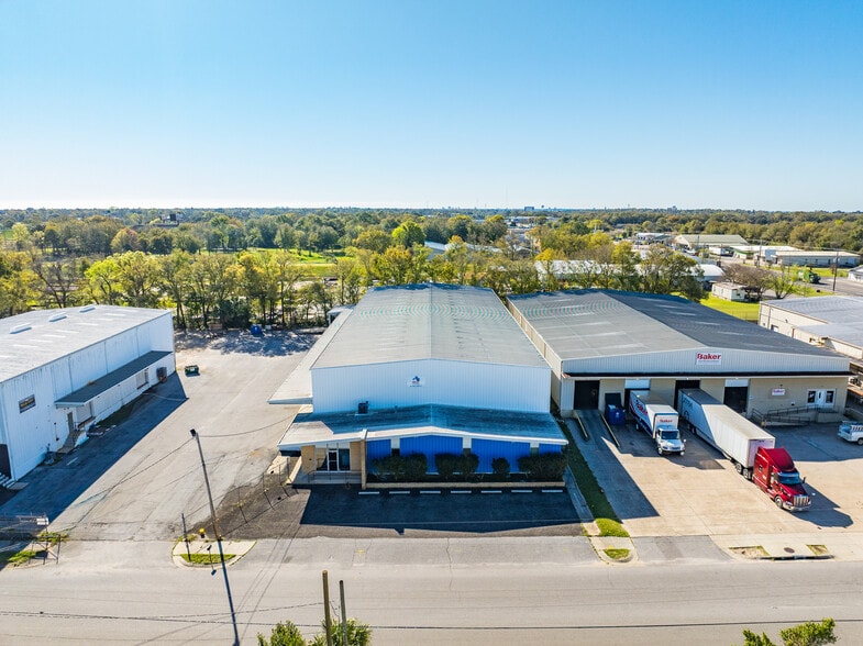 Primary Photo Of 125 Lurton St, Pensacola Distribution For Lease