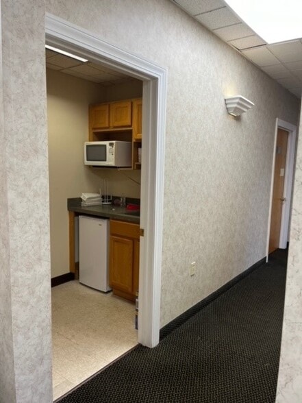 More Photos Of 201 Main St, Toms River Office For Lease