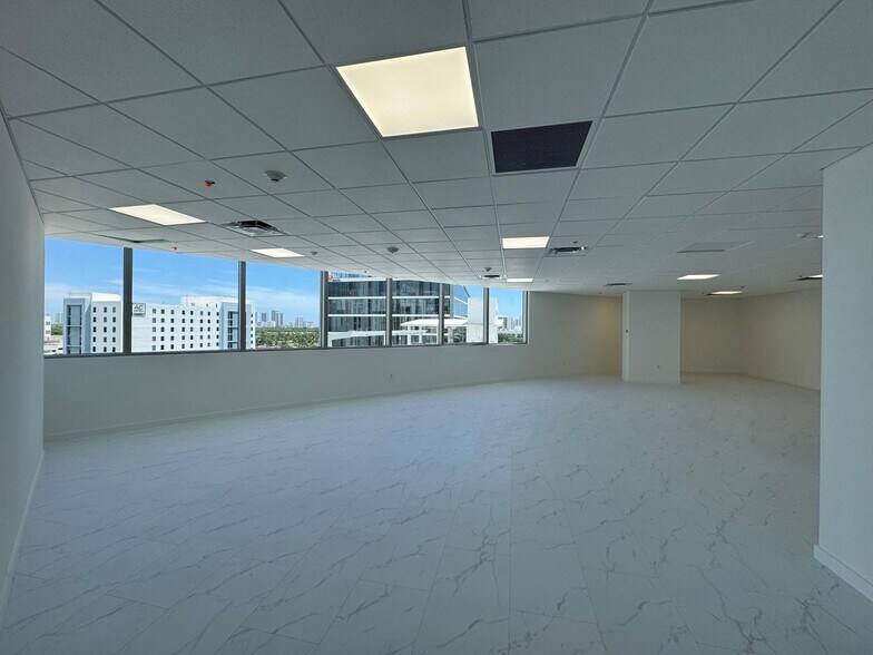 More Photos Of 2920 NE 207th St, Aventura Office Residential For Lease