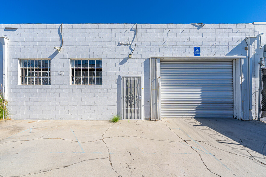 Primary Photo Of 947 N Vignes St, Los Angeles Warehouse For Sale