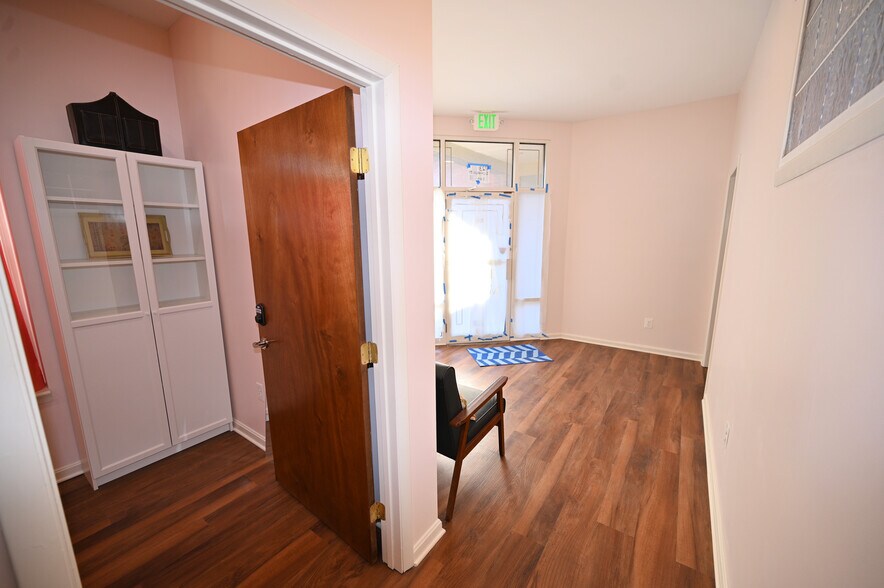 More Photos Of 723 S Charles St, Baltimore Office Residential For Sale
