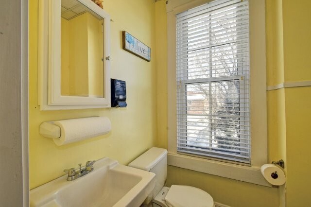More Photos Of 1143 S 6th St, Louisville Office For Sale