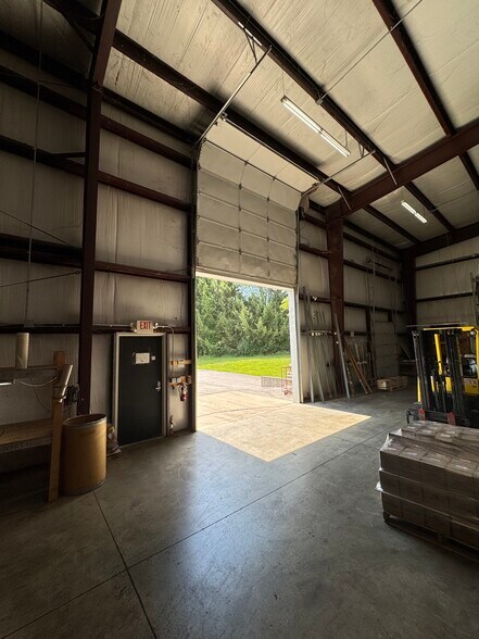 More Photos Of 117 Enterprise Dr, Warsaw Warehouse For Lease