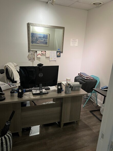 More Photos Of 3652 Chamblee Dunwoody Rd, Chamblee Medical For Lease