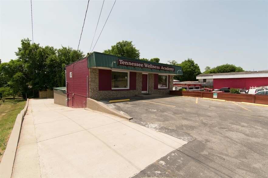 More Photos Of 600 E Old Hickory Blvd, Madison Freestanding For Sale