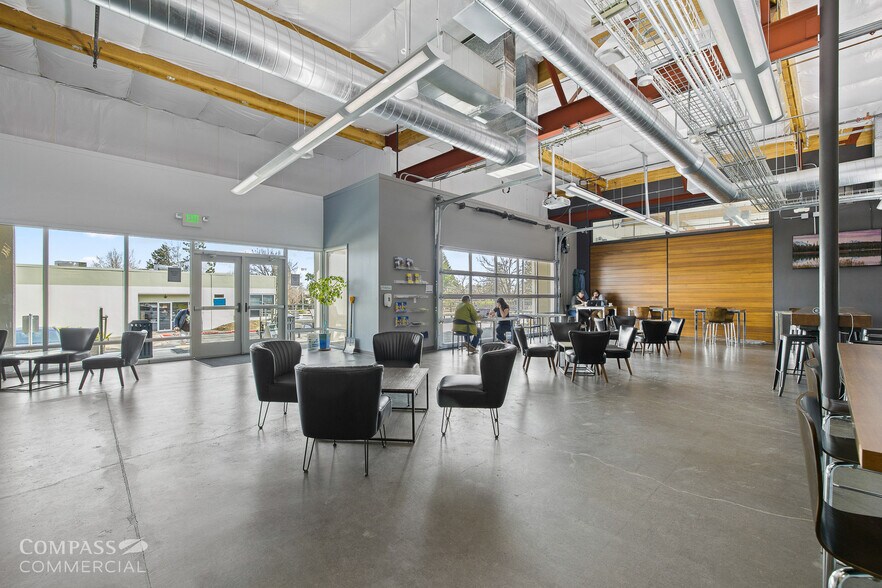 More Photos Of 1001 SW Emkay Dr, Bend Office For Sale