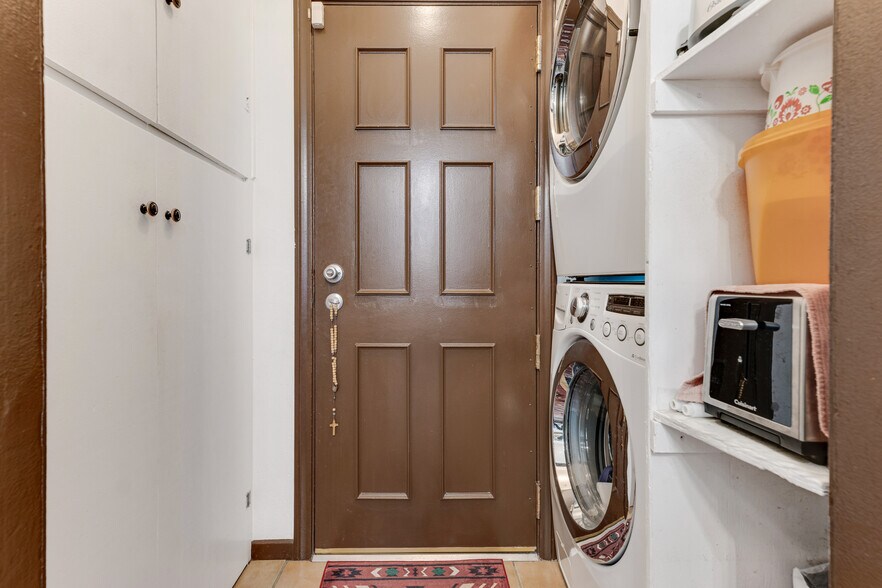 More Photos Of 10914 S Osage Ave, Inglewood Multifamily For Sale