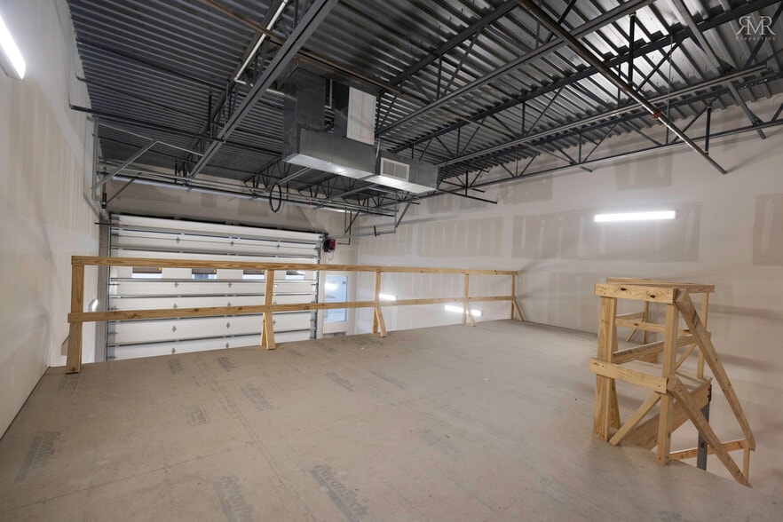 More Photos Of 1435 FM 1463 Rd, Katy Showroom For Sale