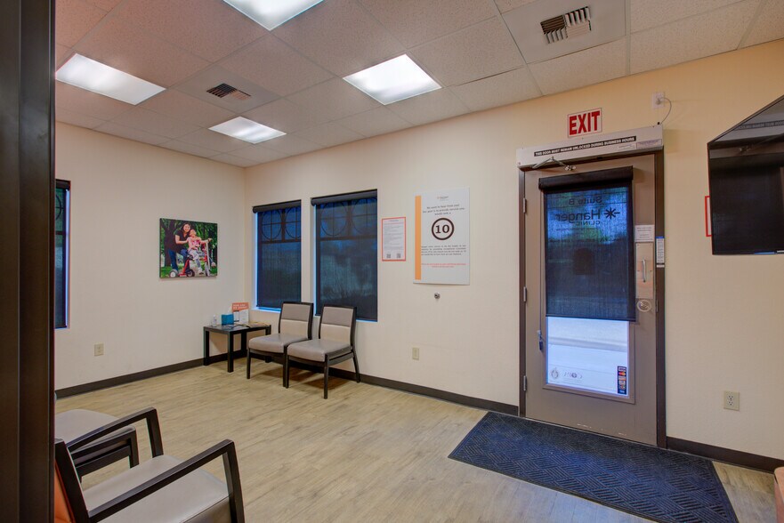 More Photos Of 2020 Colorado Ave, Turlock Office For Sale