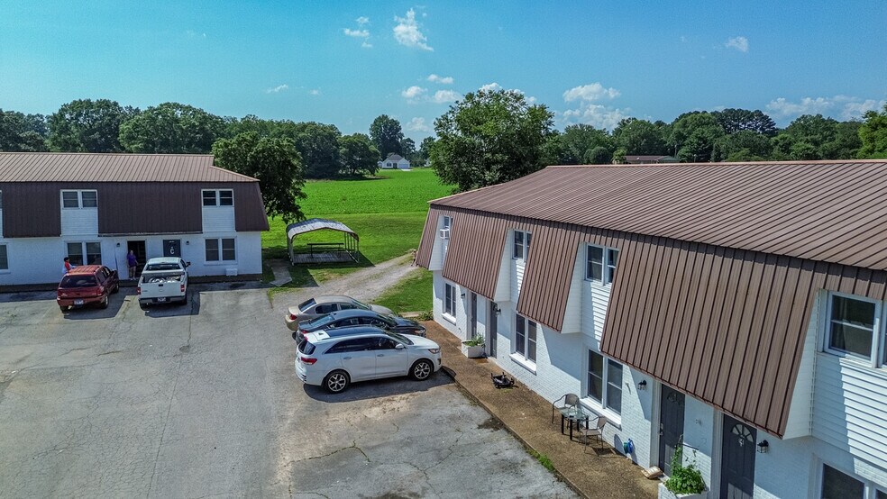 More Photos Of 2000 Old Tullahoma Rd, Winchester Apartments For Sale