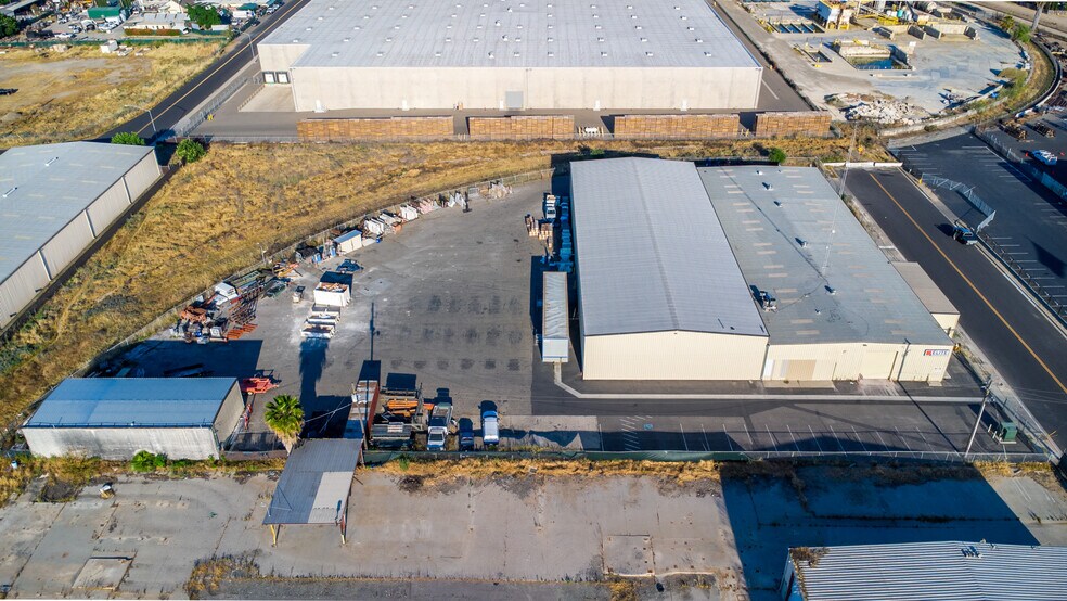 Primary Photo Of 2936 Farrar Ave, Modesto Warehouse For Sale
