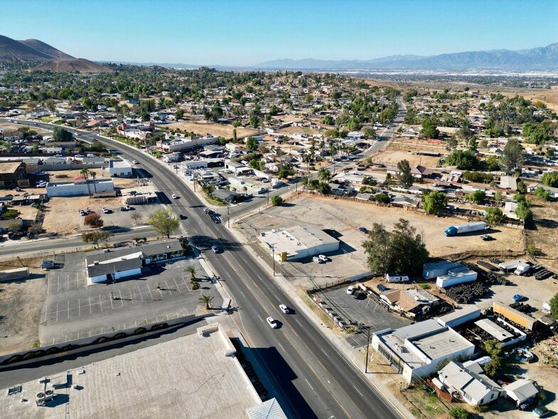 More Photos Of 10391 Arlington Ave, Riverside Warehouse For Sale