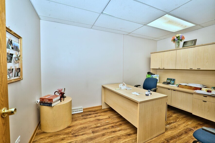 More Photos Of 6444 N Central Ave, Chicago Office For Sale