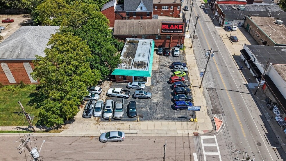 More Photos Of 3528 Harrison Ave, Cincinnati Auto Repair For Sale