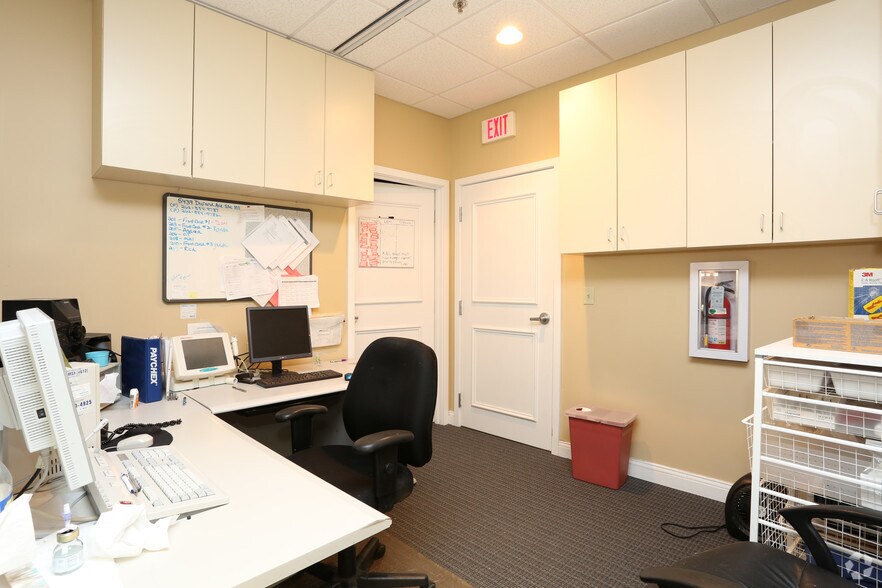More Photos Of 5439 Durand Ave, Racine Medical For Lease