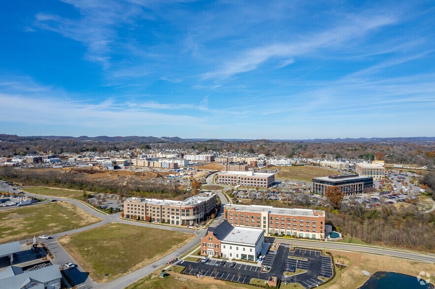 More Photos Of 4068 Rural Plains Cir, Franklin Unknown For Lease